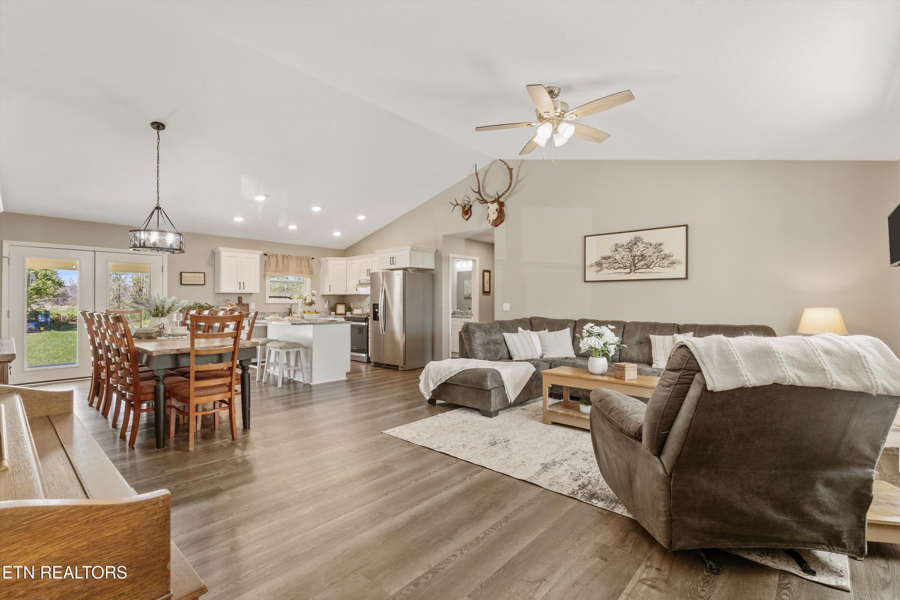1429 Lawson Rd