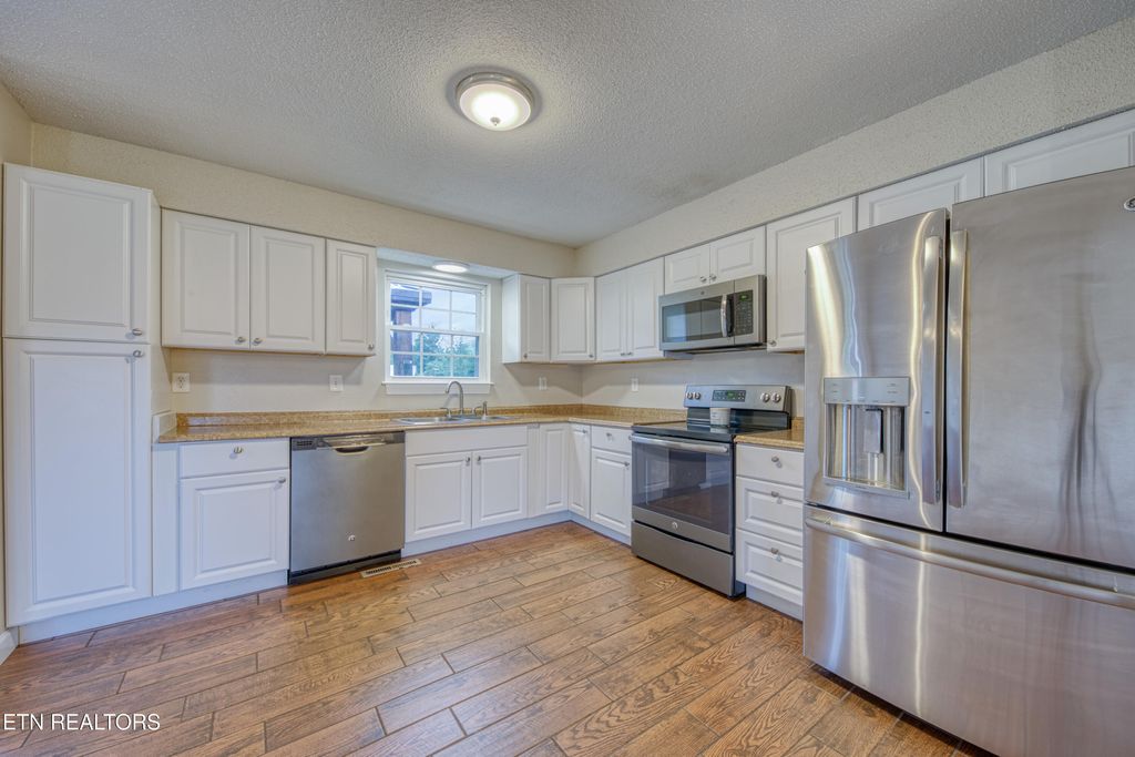 Photo of 506 Oak St, Seymour, TN 37865 (MLS # 1305182)