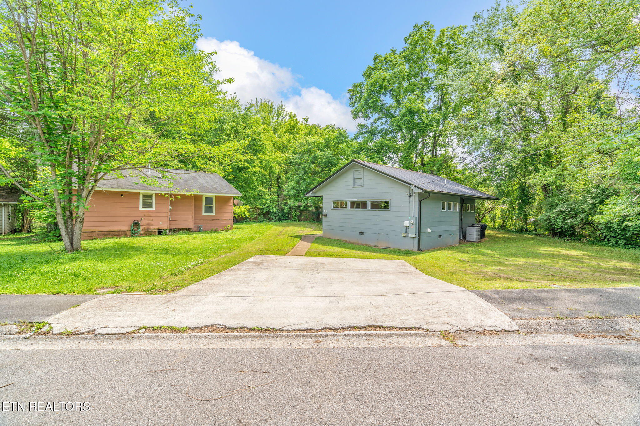 707 W Outer Drive