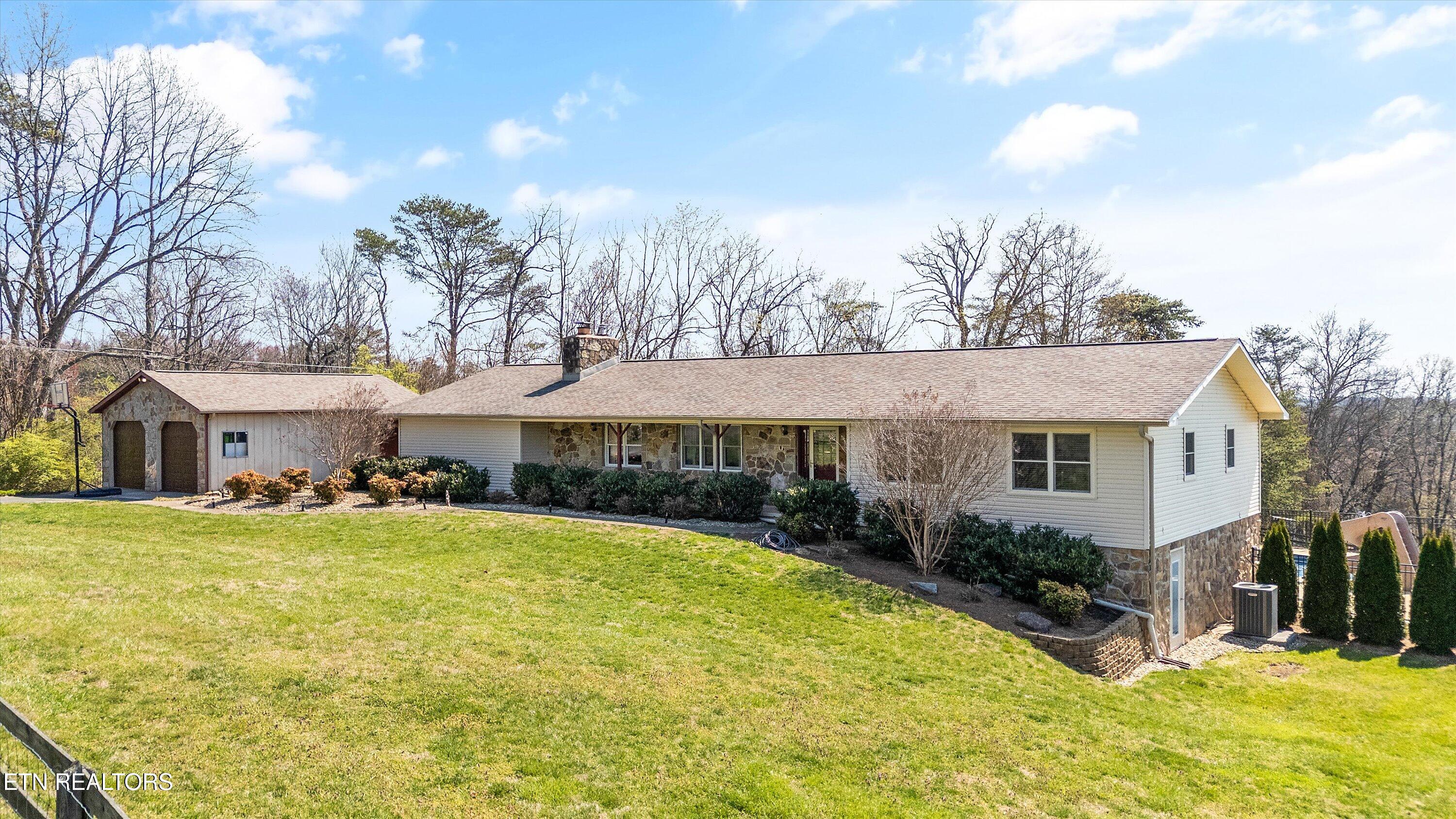 384 Stephens Rd