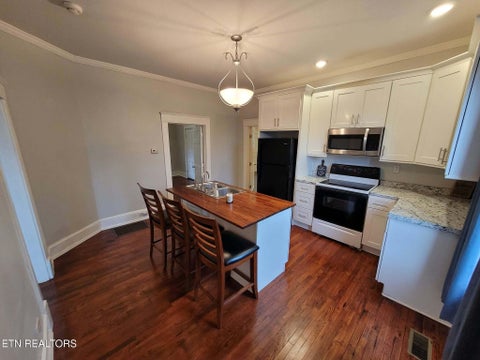 Tiny photo for 541 Cedar Ave, Knoxville, TN 37917 (MLS # 1356336)