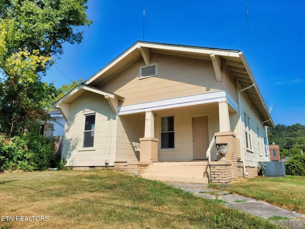 Photo of 541 Cedar Ave, Knoxville, TN 37917 (MLS # 1356336)