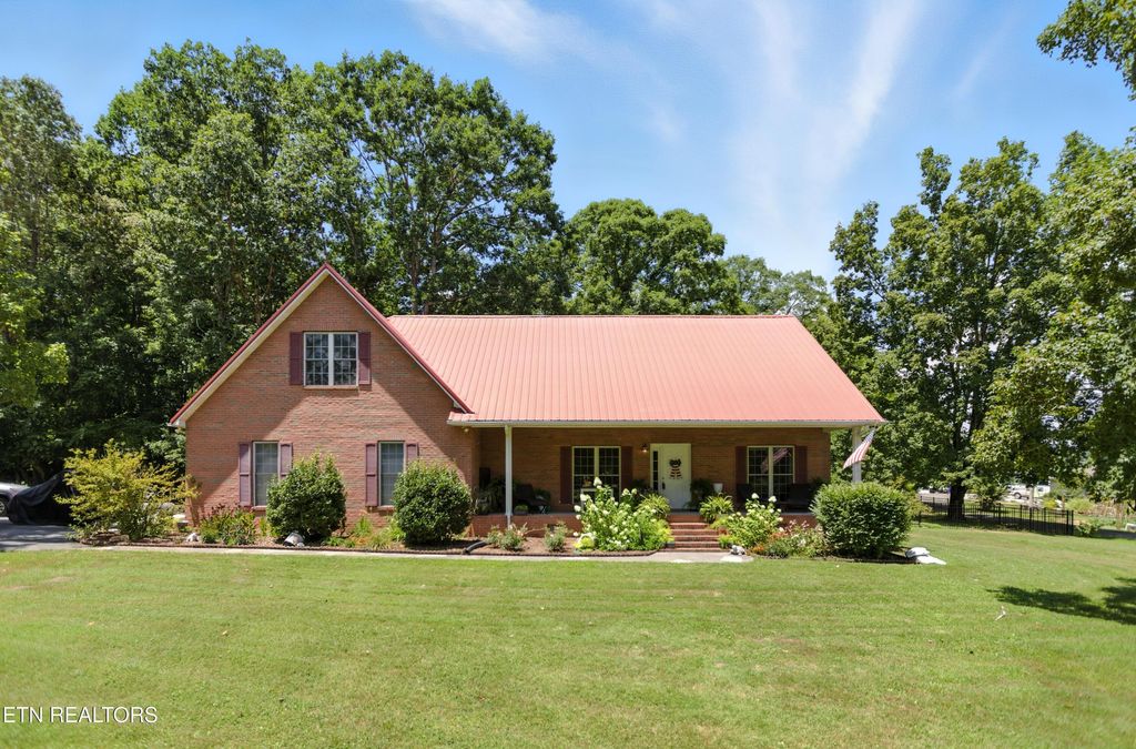 Photo of 1750 Breezie Point Lane, Dandridge, TN 37725 (MLS # 1331929)