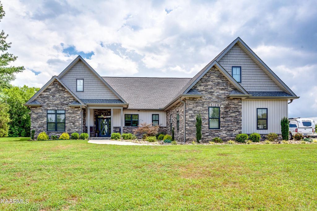Photo of 716 Loudon View Drive, Friendsville, TN 37737 (MLS # 1237754)