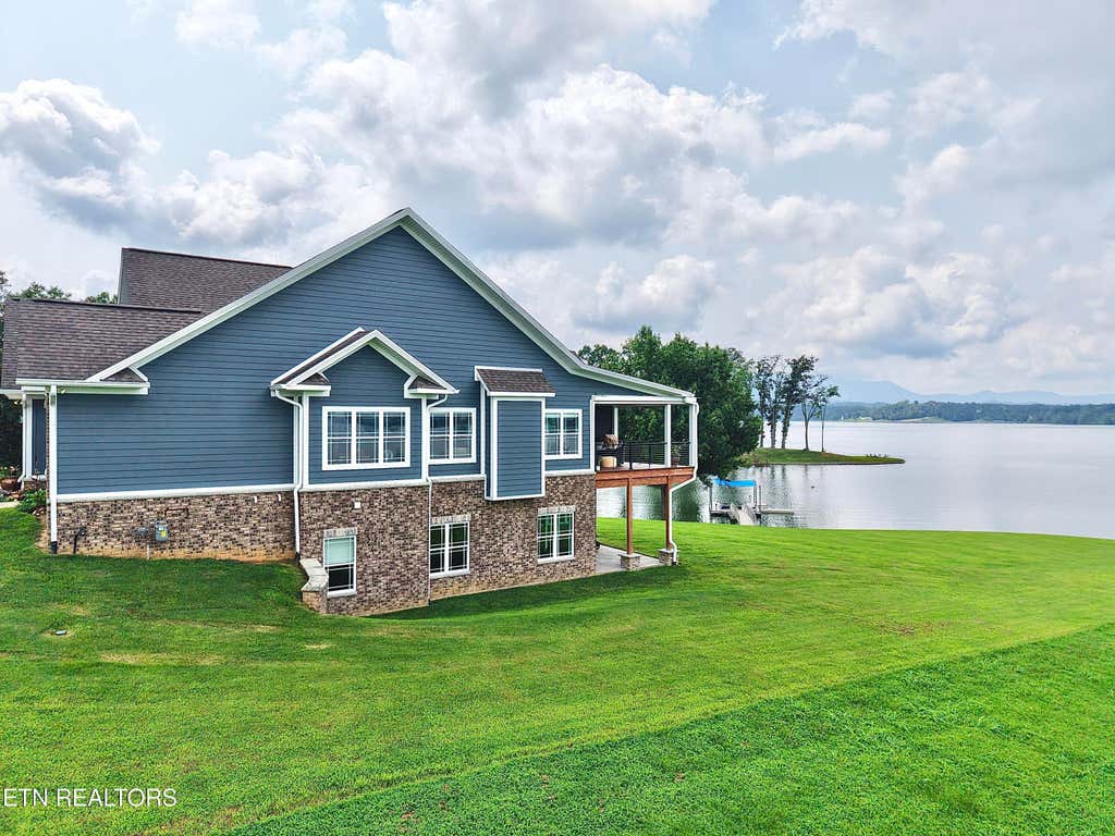Photo of 3523 Nina Ferry Pointe Way, Baneberry, TN 37890 (MLS # 1350396)