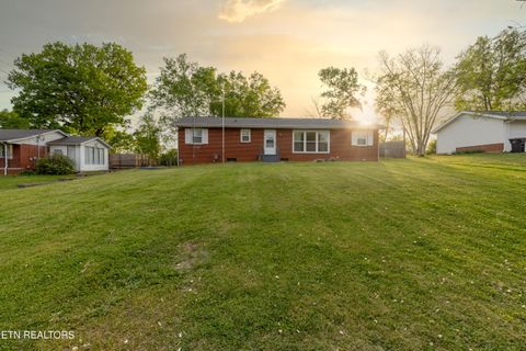 Photo of 5601 Stoneleigh Rd, Knoxville, TN 37912 (MLS # 1336997)