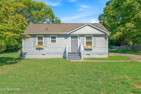 Photo of 4709 Green Meadow Lane, Knoxville, TN 37917 (MLS # 1356127)