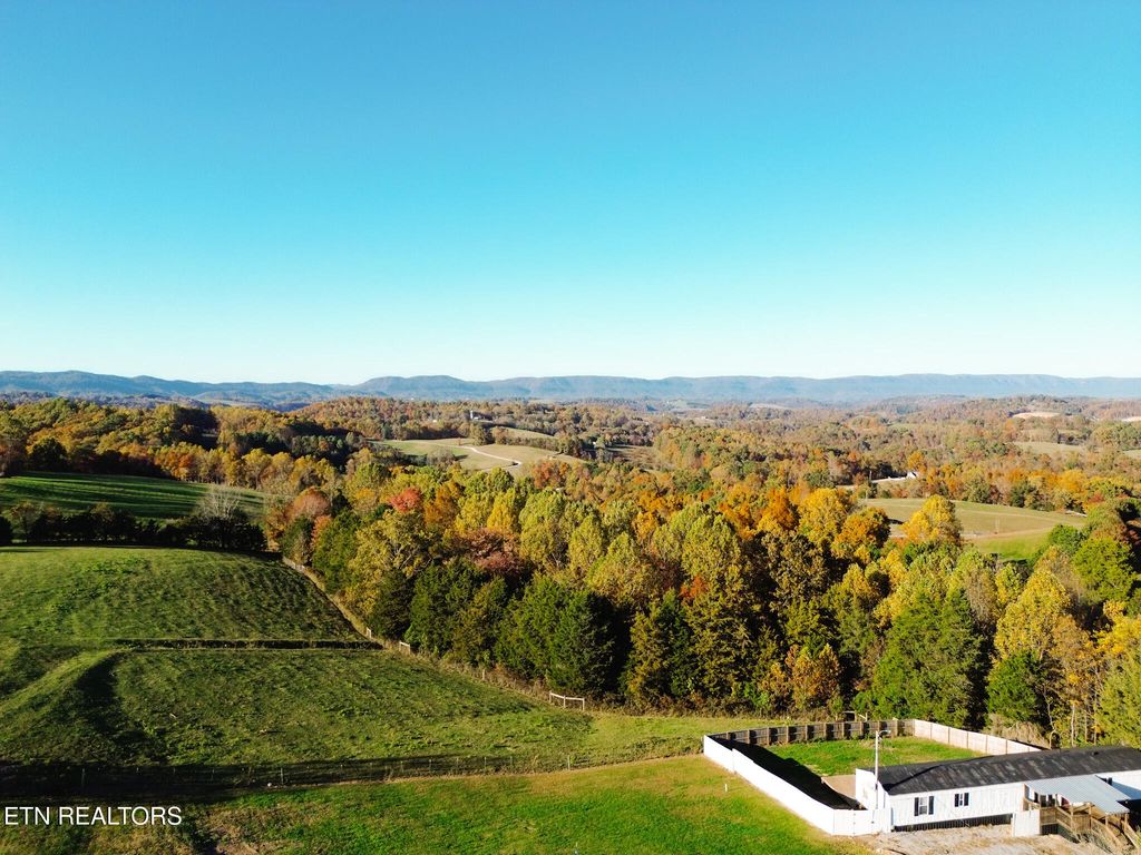 Photo of 1050 goins chapel rd Rd, Tazewell, TN 37879 (MLS # 1280718)