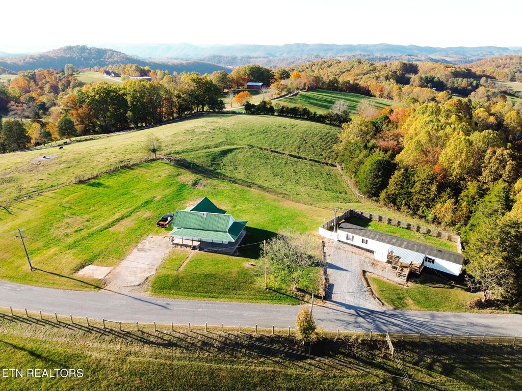 Photo of 1050 goins chapel rd Rd, Tazewell, TN 37879 (MLS # 1280718)