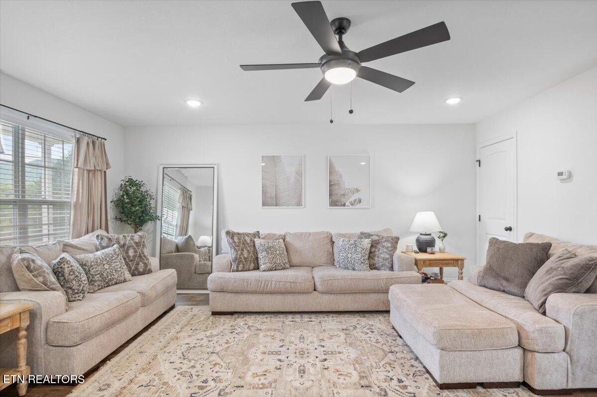 1179 Martin Lane