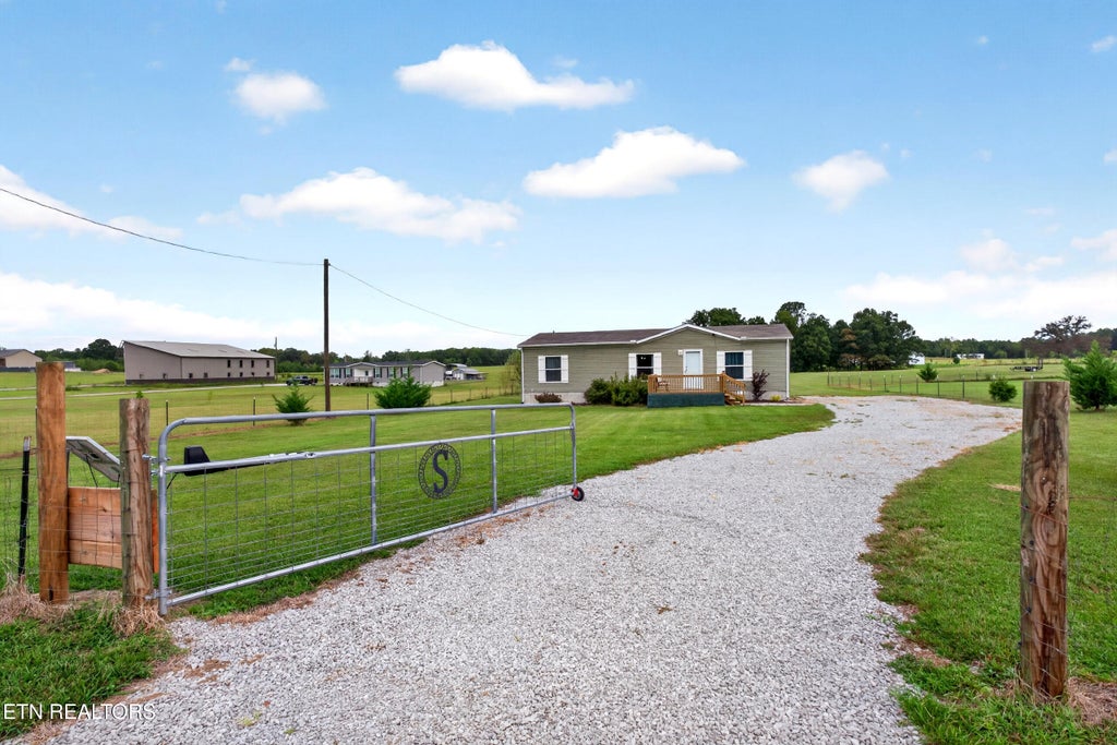 Photo of 2641 Wildcat Rd, Sparta, TN 38583 (MLS # 1355303)