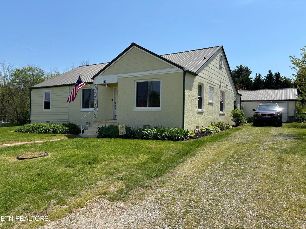 Photo of 315 Church St, Tellico Plains, TN 37385 (MLS # 1297300)