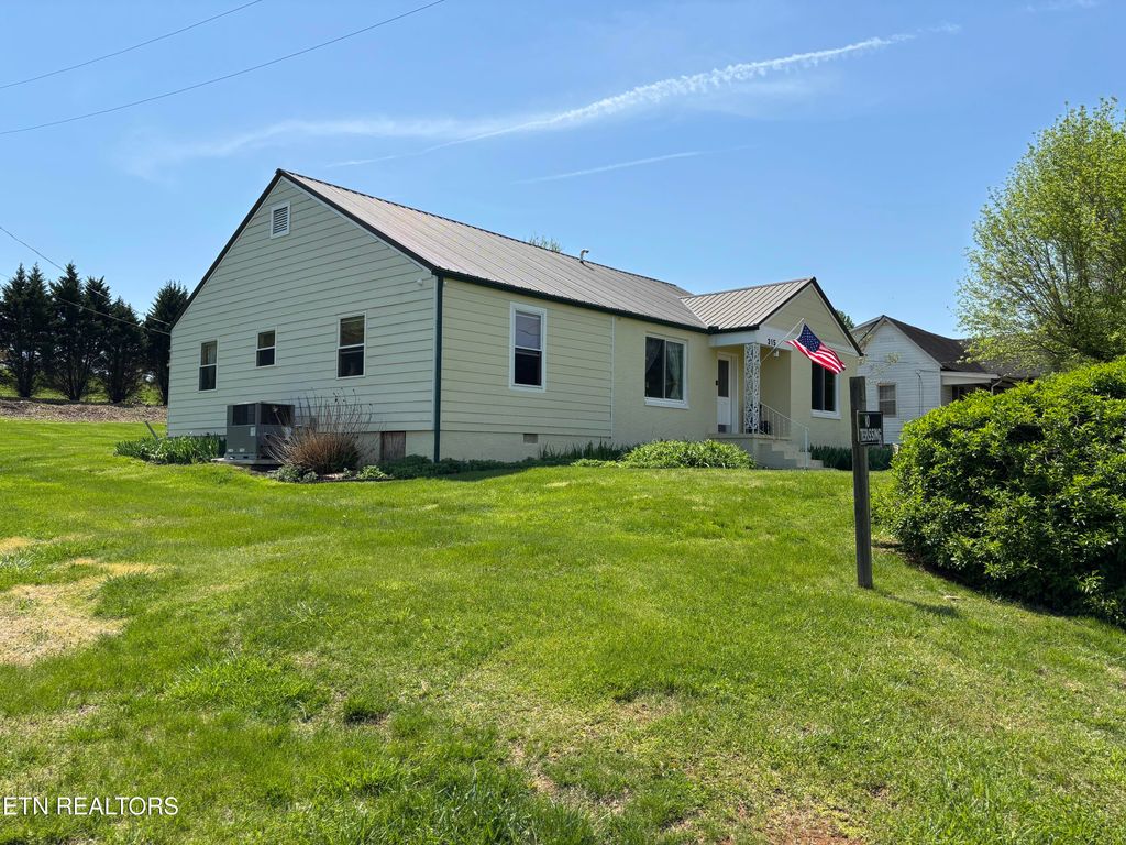 Photo of 315 Church St, Tellico Plains, TN 37385 (MLS # 1297300)