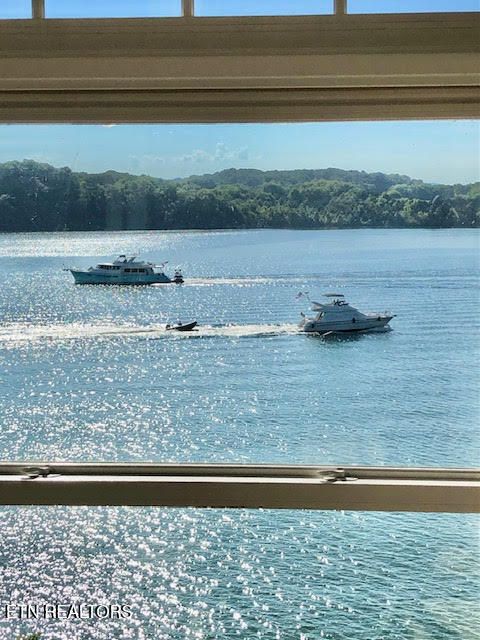 Tiny photo for 275 Rock Point Drive, Vonore, TN 37885 (MLS # 1332584)