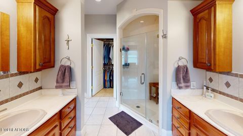 Tiny photo for 275 Rock Point Drive, Vonore, TN 37885 (MLS # 1332584)