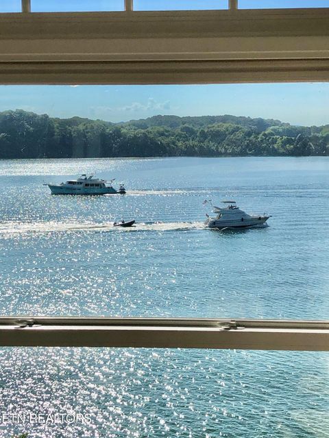 Tiny photo for 275 Rock Point Drive, Vonore, TN 37885 (MLS # 1332584)