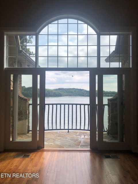 Tiny photo for 275 Rock Point Drive, Vonore, TN 37885 (MLS # 1332584)
