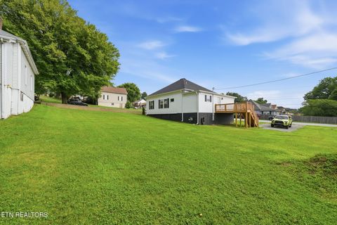 Tiny photo for 208 E 1st Ave, Lenoir City, TN 37771 (MLS # 1349138)