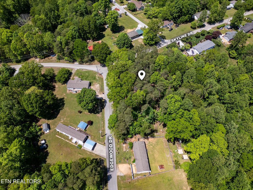 Photo of 103 Edgewood Drive, Harriman, TN 37748 (MLS # 1299394)