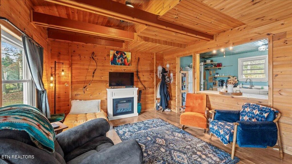 Photo of 966 Chestnut Grove Rd, Dandridge, TN 37725 (MLS # 1332199)