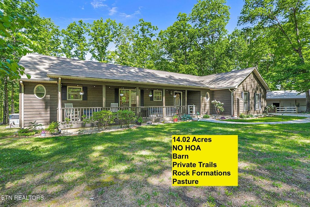 Photo of 778 Stone Haven Tr, Jamestown, TN 38556 (MLS # 1340993)
