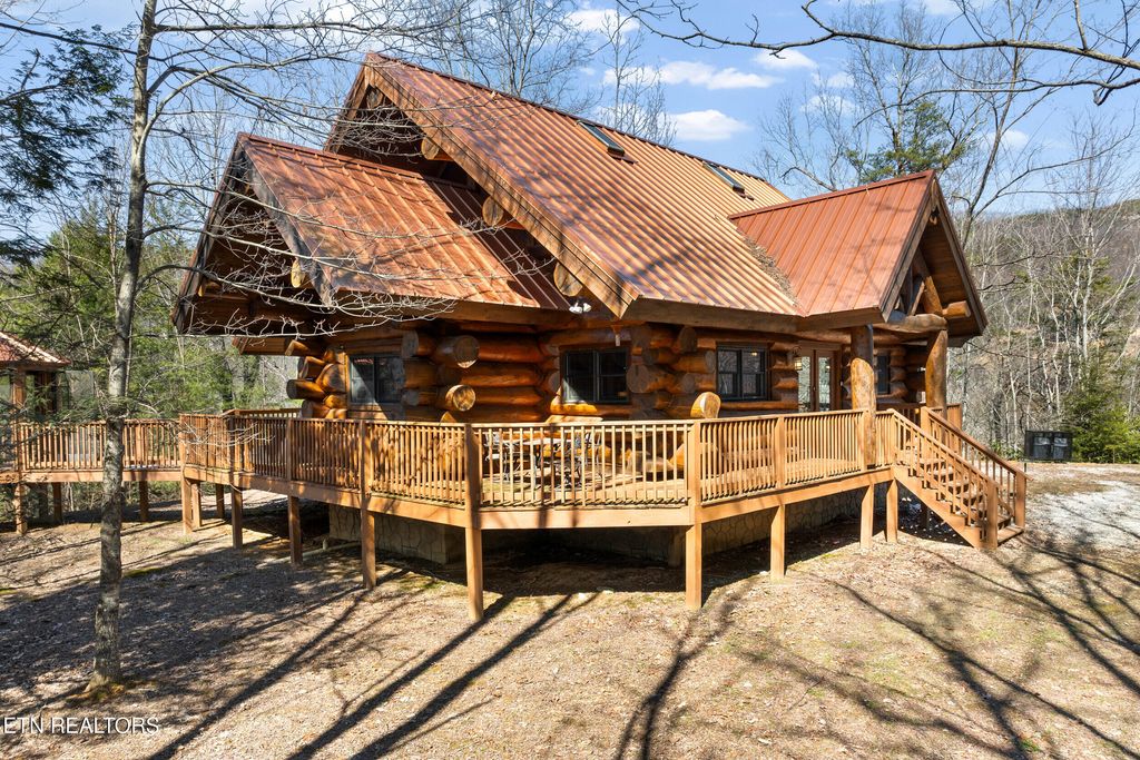 Photo of 438 Coyote Rd, Gatlinburg, TN 37738 (MLS # 1308800)