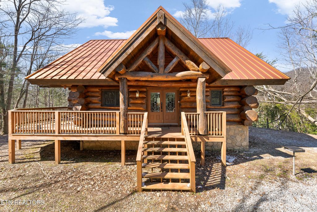 Photo of 438 Coyote Rd, Gatlinburg, TN 37738 (MLS # 1308800)