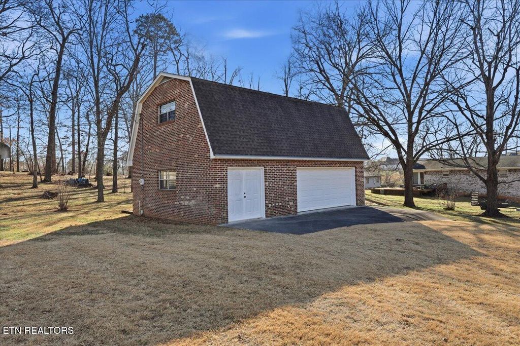 Photo of 3562 Peppermint Hills Drive, Maryville, TN 37804 (MLS # 1325911)