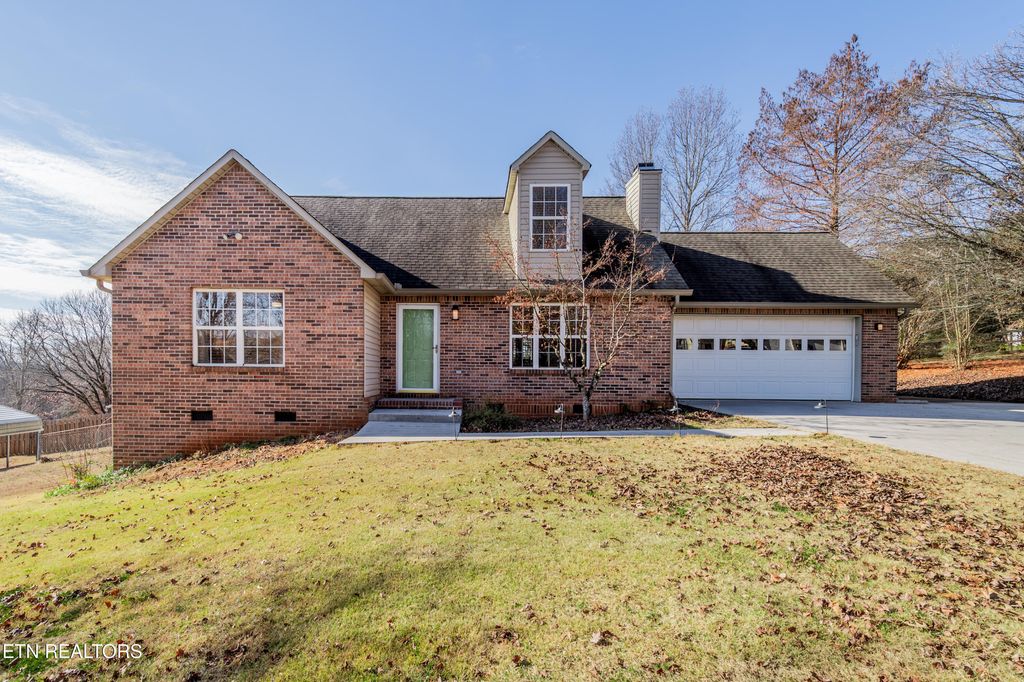 Photo of 260 Oakwood Estates Drive, Lenoir City, TN 37772 (MLS # 1324702)