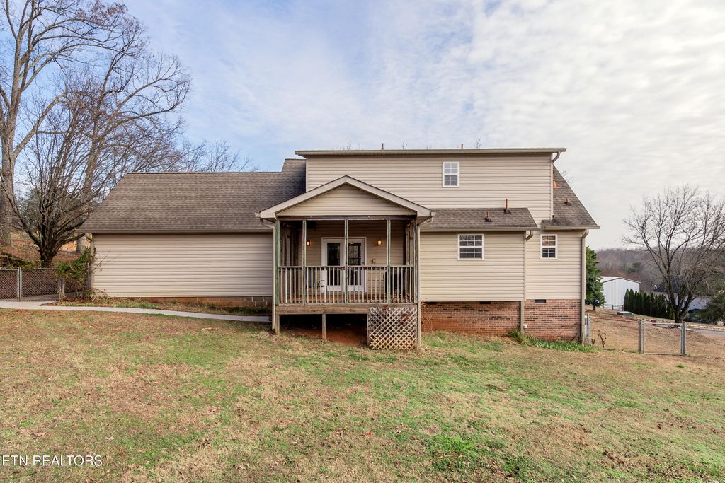 Photo of 260 Oakwood Estates Drive, Lenoir City, TN 37772 (MLS # 1324702)