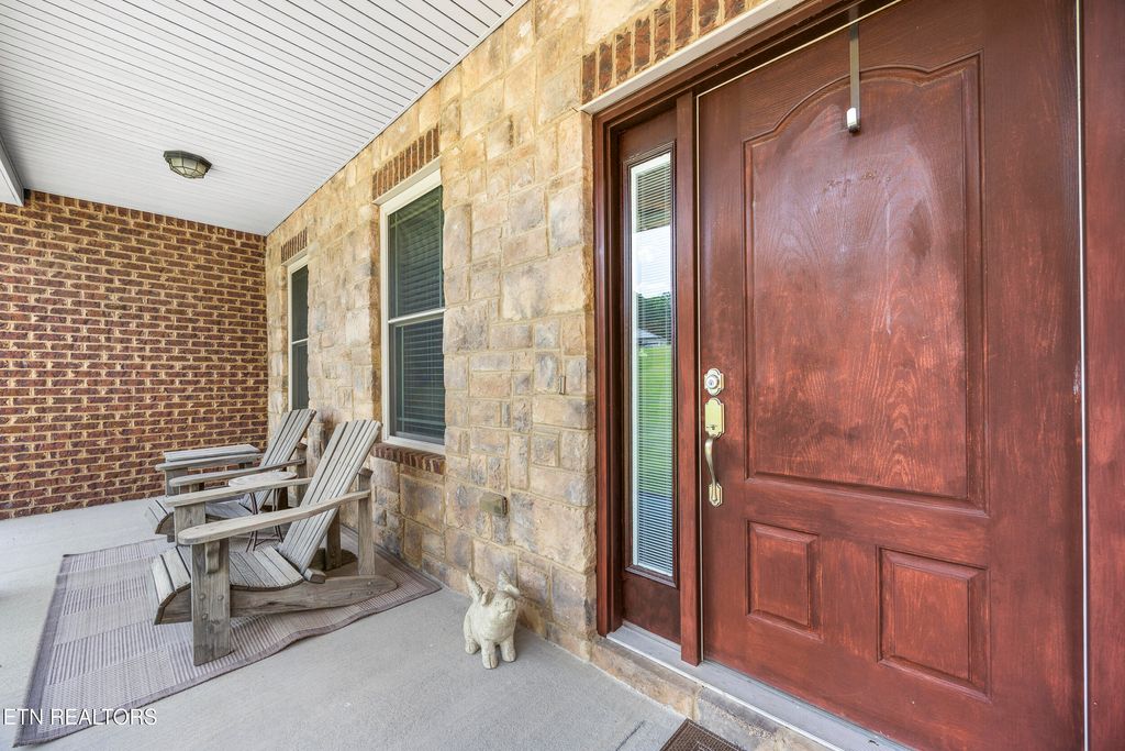 Photo of 323 Independence Drive, Jefferson City, TN 37760 (MLS # 1346948)