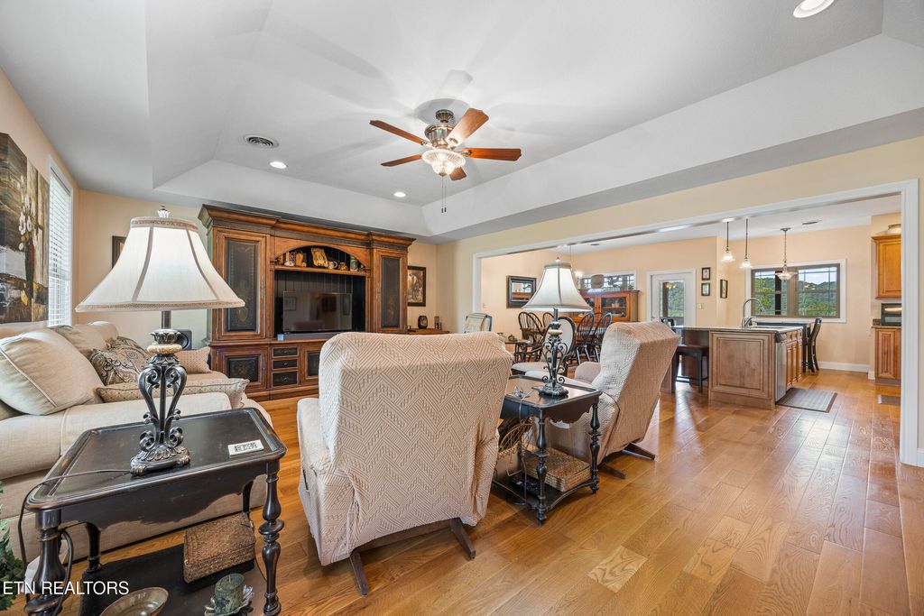 Photo of 323 Independence Drive, Jefferson City, TN 37760 (MLS # 1346948)
