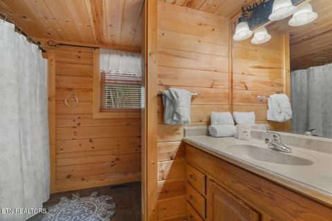 Tiny photo for 923 Pine Cove Way, Gatlinburg, TN 37738 (MLS # 1324638)