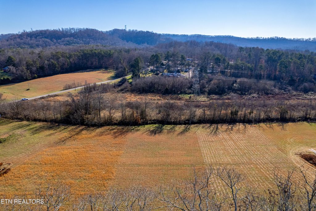 Photo of 326 Roddy Branch Rd, Rockford, TN 37853 (MLS # 1285453)