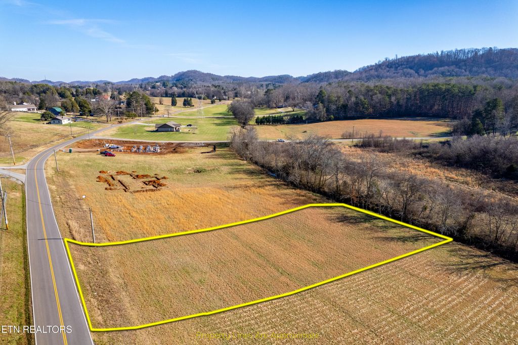 Photo of 326 Roddy Branch Rd, Rockford, TN 37853 (MLS # 1285453)