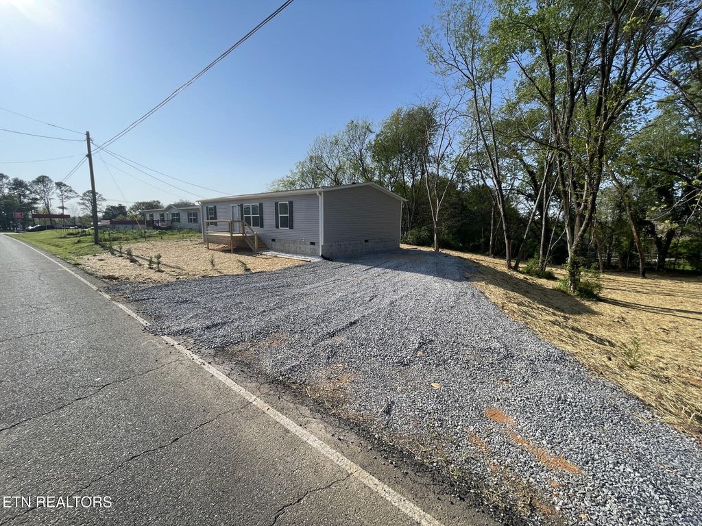 Photo of 1511 Sweetwater Vonore Rd, Sweetwater, TN 37874 (MLS # 1298426)