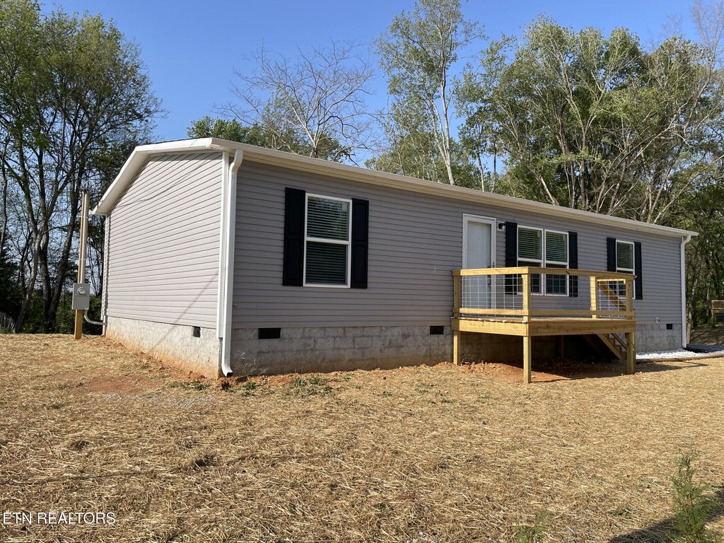 Photo of 1511 Sweetwater Vonore Rd, Sweetwater, TN 37874 (MLS # 1298426)