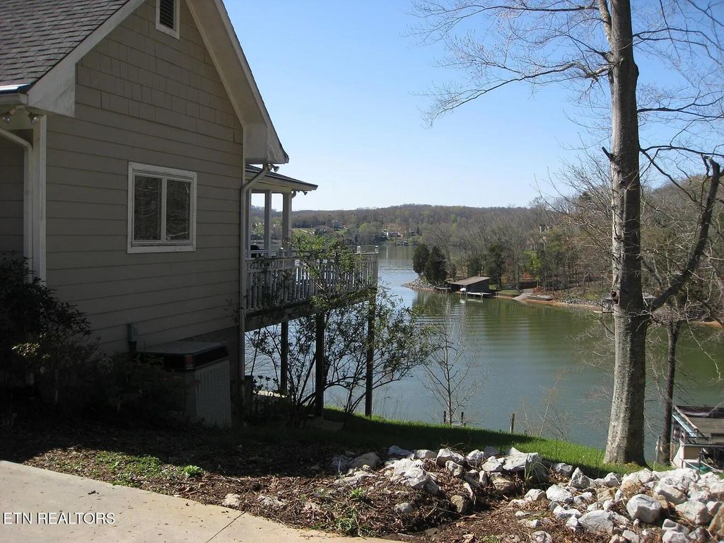 Photo of 104 Hilltop Drive, Kingston, TN 37763 (MLS # 1341019)