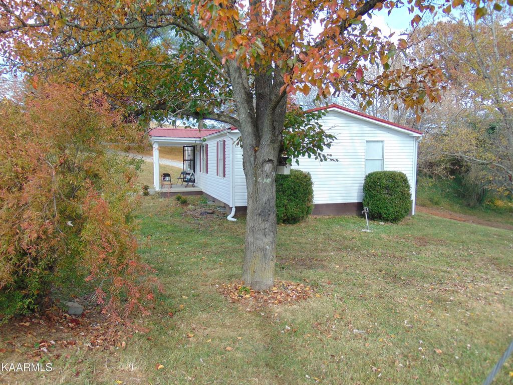 Photo of 224 E Virgile Circle #0, Tazewell, TN 37879 (MLS # 1210422)
