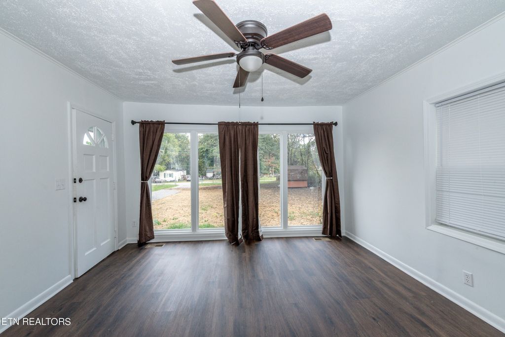 Photo of 561 Russell Rd, Rockford, TN 37853 (MLS # 1277087)