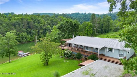203 Wagon Lane Speedwell TN 37870