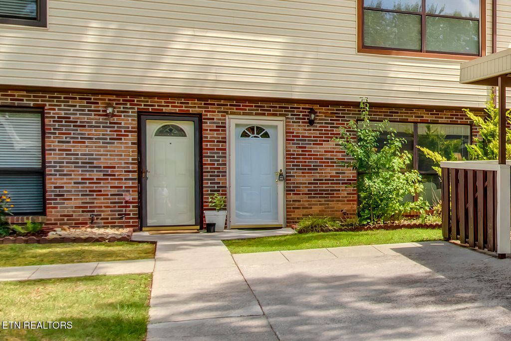 Photo of 140 Brandeis Lane, Oak Ridge, TN 37830 (MLS # 1324770)