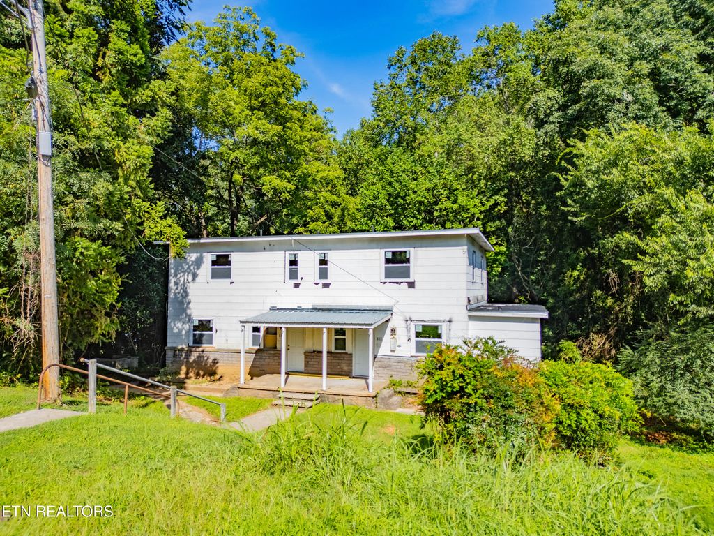 Photo of 116 Hoyt Lane, Oak Ridge, TN 37830 (MLS # 1313632)