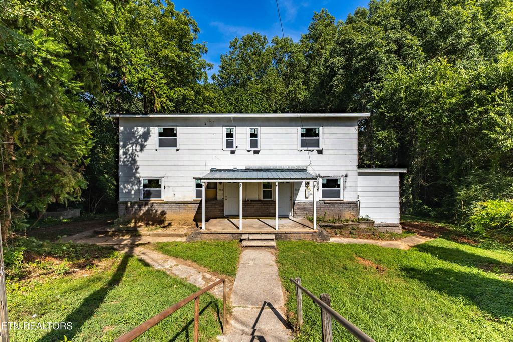 Photo of 116 Hoyt Lane, Oak Ridge, TN 37830 (MLS # 1313632)