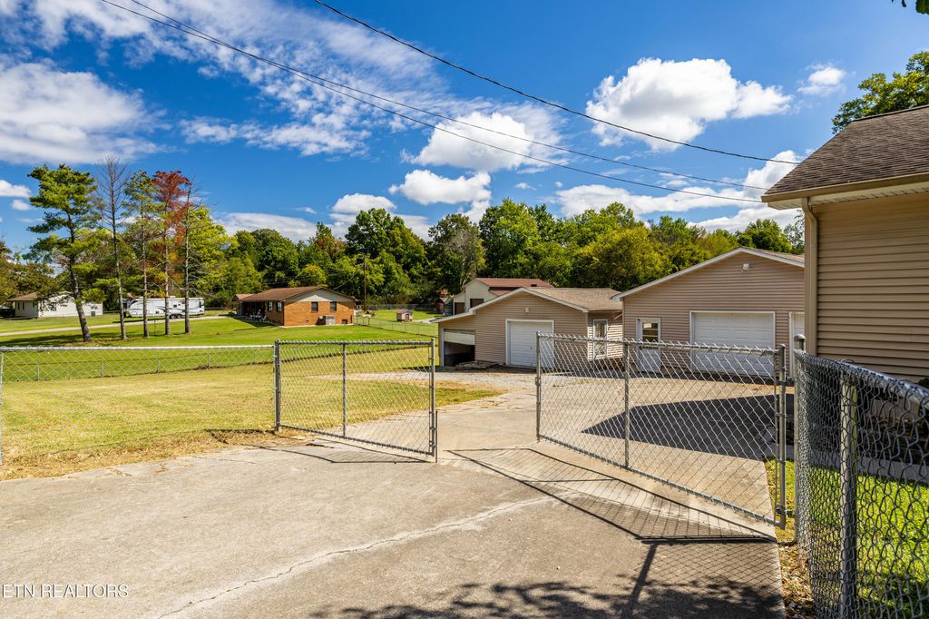 Photo of 218 Doris Lane, Maryville, TN 37803 (MLS # 1317504)