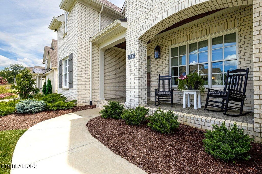 Photo of 6832 Old Kent Drive, Knoxville, TN 37919 (MLS # 1348500)