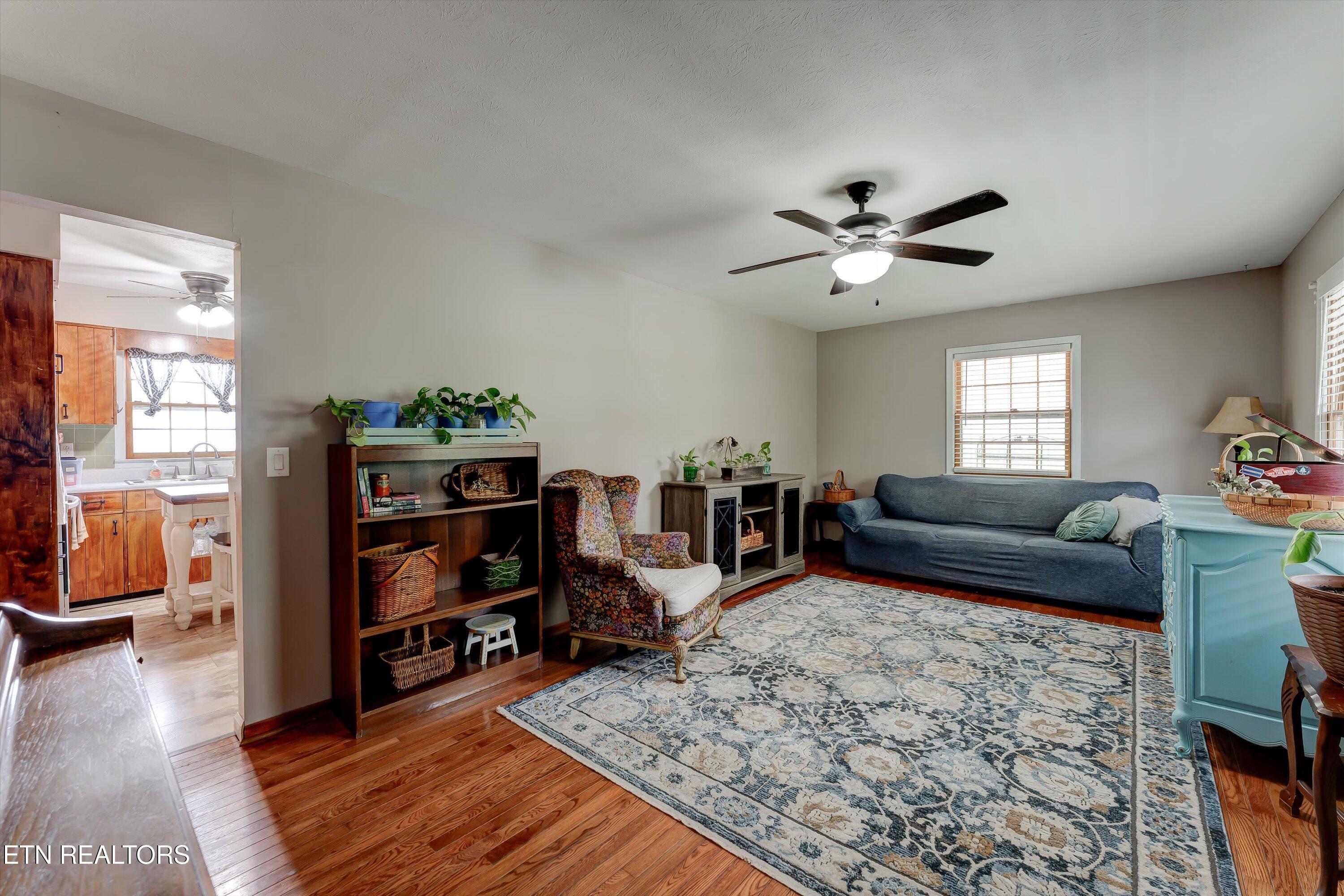 299 Eagle Bluff Rd