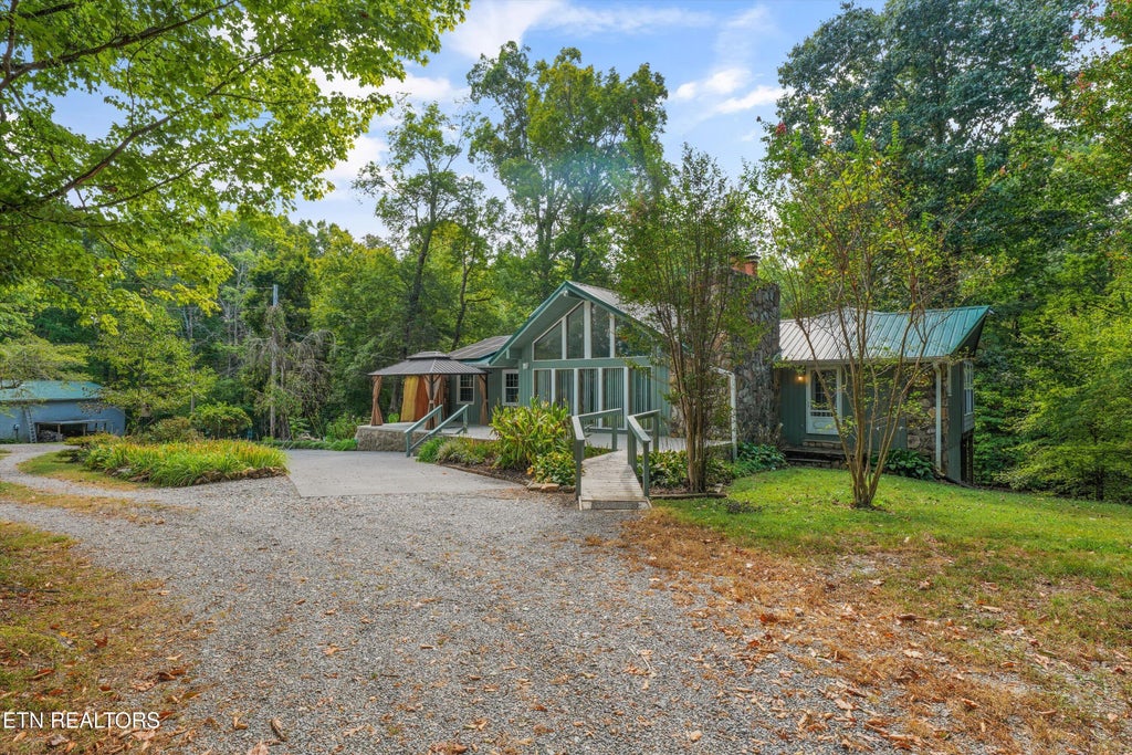 Photo of 3668 Camelot Drive, Maryville, TN 37803 (MLS # 1356350)