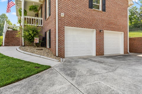 Tiny photo for 2103 Waterloo Drive, Maryville, TN 37803 (MLS # 1358382)
