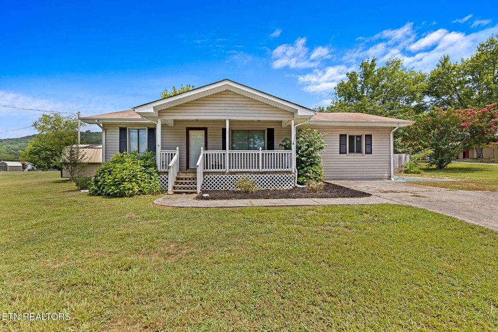 Photo of 982 N Main St, Decatur, TN 37322 (MLS # 1310909)